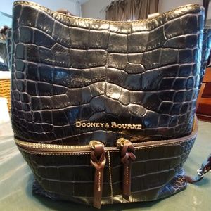 Dooney & Bourke